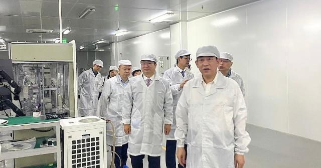 江西省税务局党委书记局长胡立文一行莅临新纶锂电调研